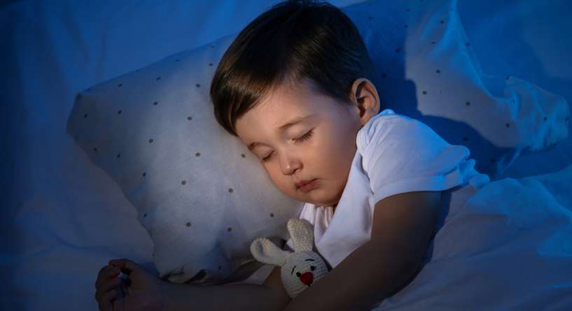 نصائح لتمنحي طفلك عدد ساعات النوم الصحي بعد عمر السنة