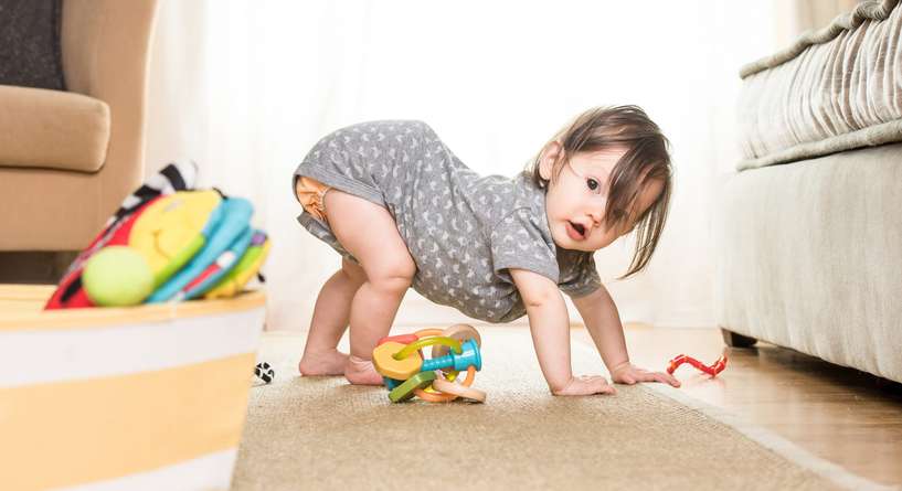 المهارات الحركية الدقيقة للاطفال بين العام الاول والثلاثة اعوام