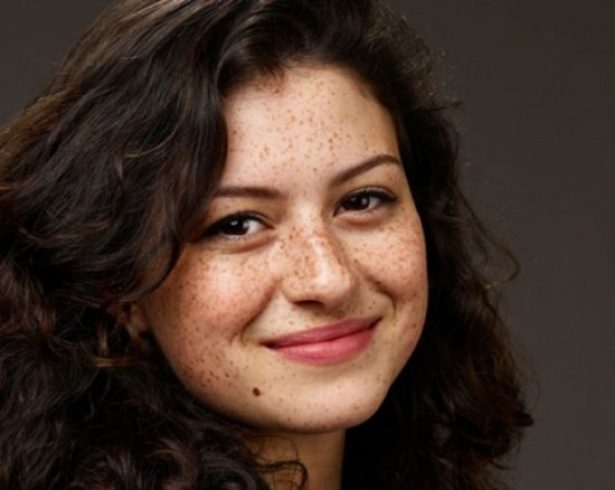 علياء شوكت ممثلة أميركية من أصول عراقية 