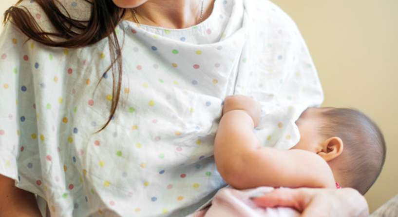هل يحصل حمل مع الرضاعة الطبيعية وما اعراضه عند الام المرضعة؟