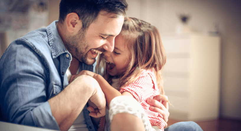 طريقة تغير الرجل بعد ولادة ابنته الأولى