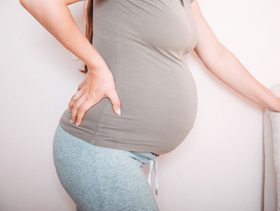اكتشفي ما اسباب الام الظهر للحامل في الشهر السادس ومخاطرها!