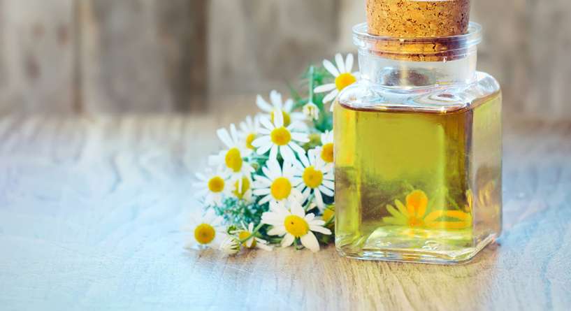 فوائد زيت البابونج للشعر