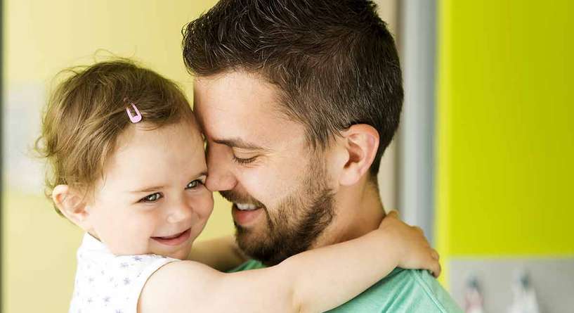 اسباب حب الطفل للأب اكثر من الام
