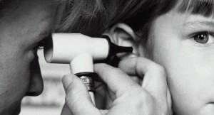 التهاب الأذن الوسطى أكثر أمراض الأطفال شيوعاً