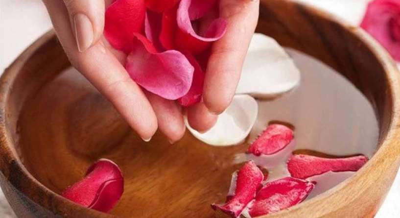 ماء الورد للمنطقة الحساسة