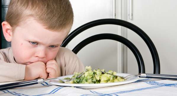 نصائح لعلاج مشاكل غذاء الطفل