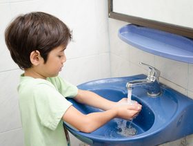 طرق تعزيز اهتمام الصغار بالنظافة في ظل كورونا