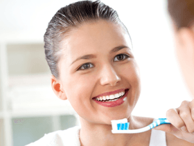 كيف تبيض الاسنان