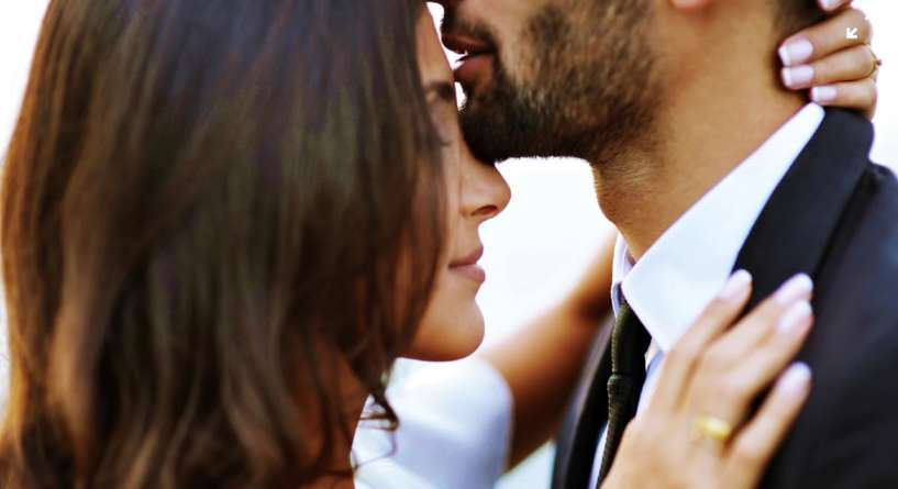 هل تحب المراة رجل اصغر منها وما الاسباب