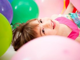 لعبة البالونات الملوّنة!