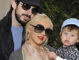 تسوية طلاق بين كريستينا أغيليرا وزوجها