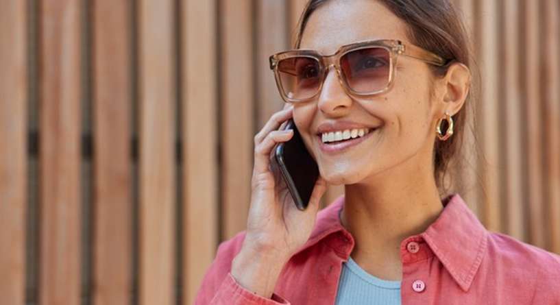 كيف اثير زوجي بالكلام وهو بعيد عني 