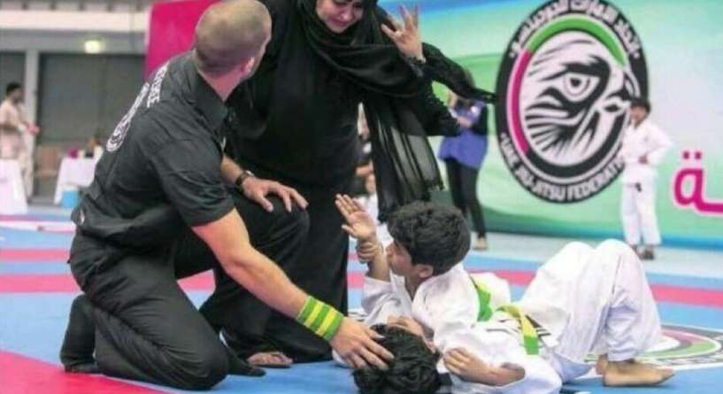 سبب اقتحام ام إماراتية مباراة جودو