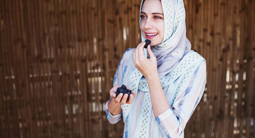 فوائد التمر لتسهيل الولادة