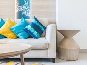 طريقة تنظيف الكنب بيكربونات الصوديوم 