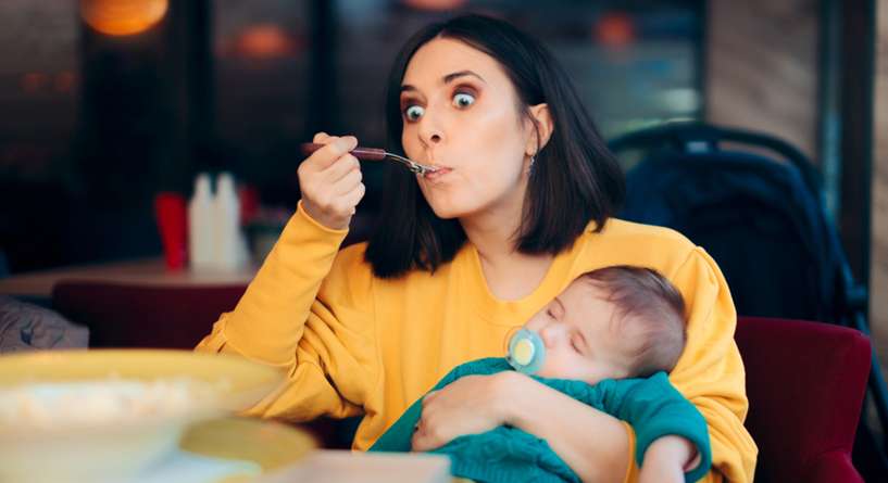 أطعمة صحية يجب تناولها بعد الولادة مباشرة