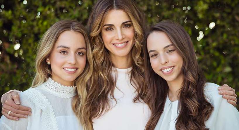 صور بنات الملكة رانيا: أميرات بجمال طفولي