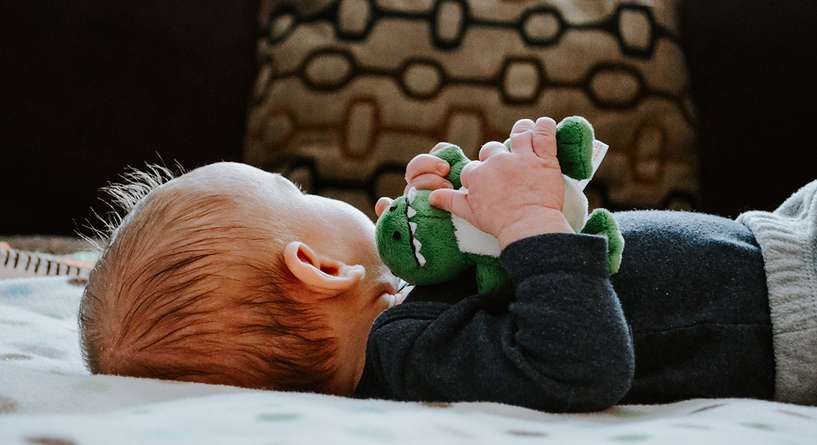 لعبة اطفال رضع