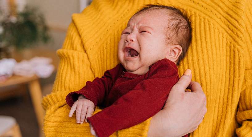 محترفة في تربية الأطفال تكشف عن 9 أنواع مختلفة من بكاء الأطفال