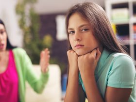 مقابلة حصرية مع عائلتي عن علامات البلوغ المبكرة عند الفتيات