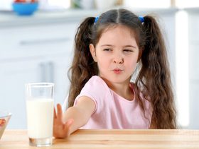 أنا أم لا أجبر أولادي على شرب الحليب ومغزون الكالسيوم لديهم جيّد