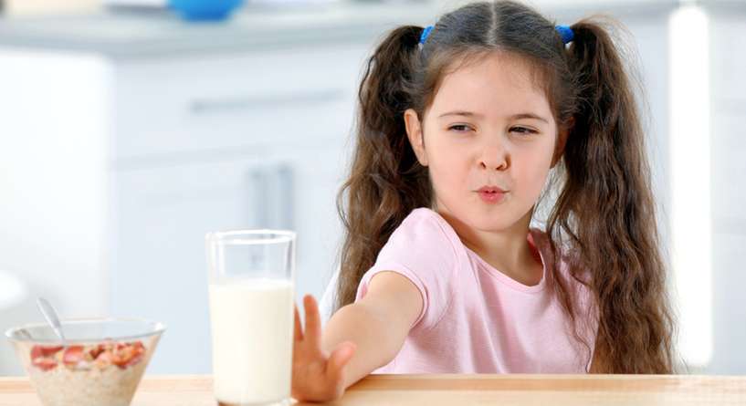 أنا أم لا أجبر أولادي على شرب الحليب ومغزون الكالسيوم لديهم جيّد