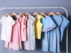 ملابس بنات لا تناسب فصل الصيف