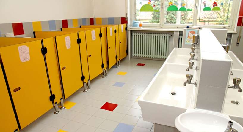 أصول استخدام المرحاض في المدرسة