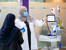 طلاب دولة الإمارات يقودون مستقبل صناعة الرعاية الصحية