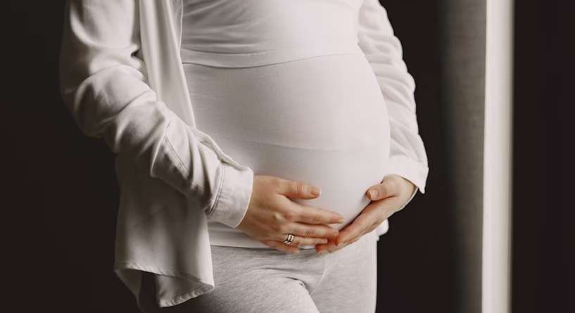 الرأي الطبي والديني لصيام المرأة الحامل في شهر رمضان