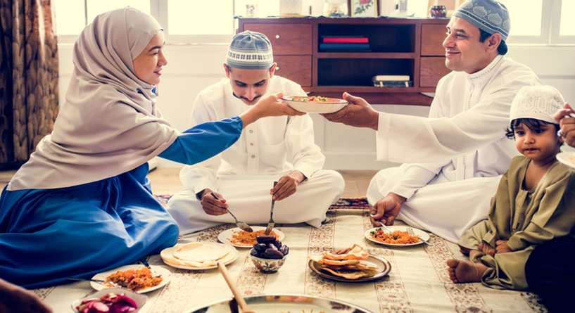 ترتيب سفرة عشاء على الارض في رمضان