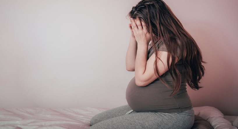 بكاء المرأة الحامل