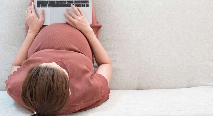 هل السوشيل ميديا مصدر آمن للمعلومات عن الحمل؟