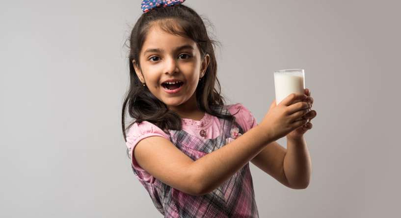 هل يستطيع الأطفال شرب حليب الماعز؟