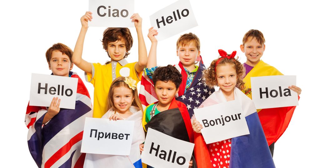 أساليب سهلة لتعليم طفلك لغات مختلفة