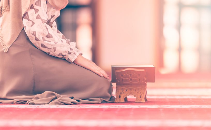 حكم قراءة القرآن للحائض في رمضان