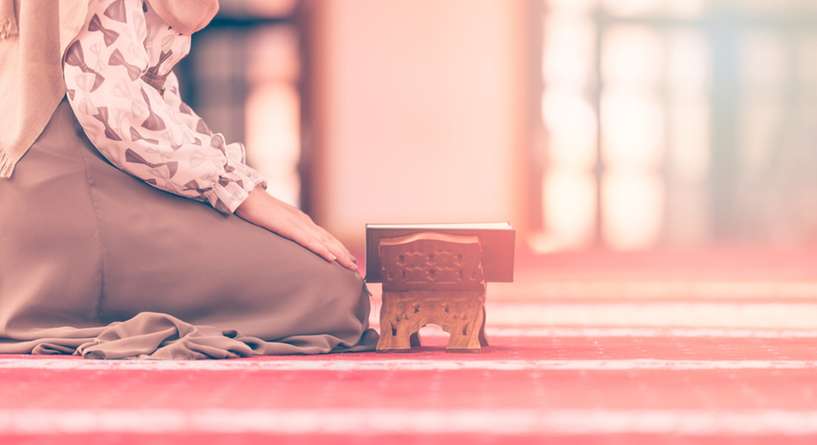 حكم قراءة القرآن للحائض في رمضان