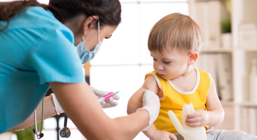 أهمية تطعيم الأولاد في عمر مبكر