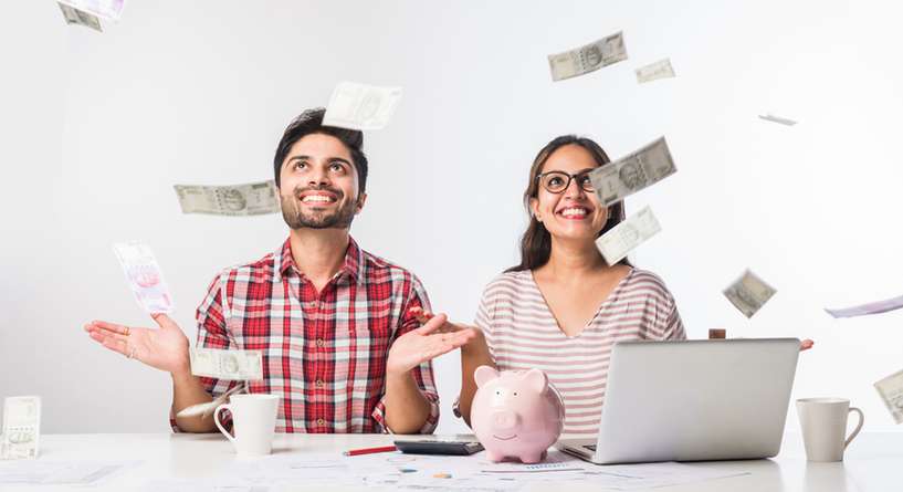 هل الأزواج الذين يدمجون مواردهم المالية أكثر سعادة؟
