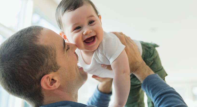 الآباء ينقلون أفكار الذكورية إلى أبنائهم