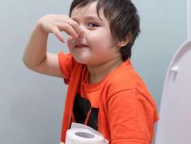 هل من الطبيعي أن يتغير براز طفلي؟