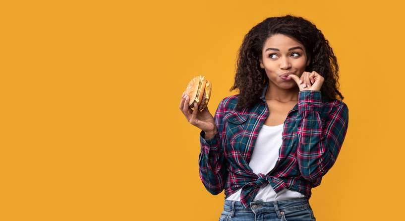 10 أطعمة تجنبيها وأخرى تناوليها خلال الدورة