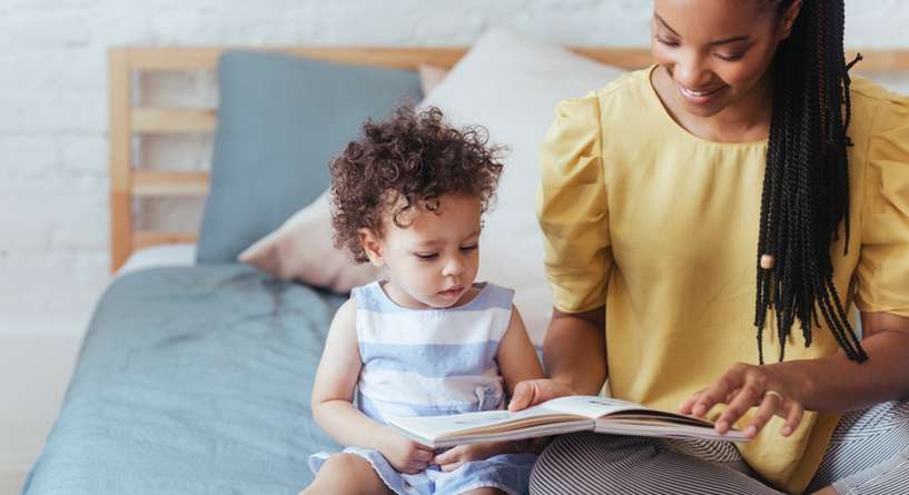 فوائد قراءة قصة للأطفال قبل النوم