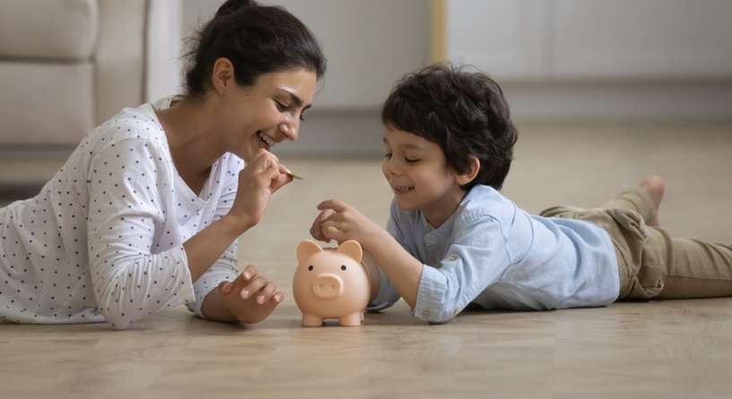 أهمية الوعي المالي للطفل