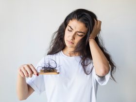 اسباب تساقط الشعر بكثرة