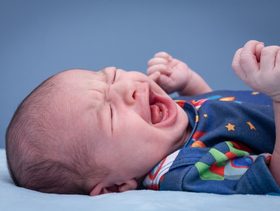 الفرق بين المرض والتسنين