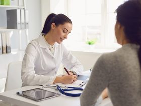 كيفية تركيب شريحة منع الحمل وفوائدها!