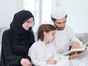 عائلة ترسل تهنئة بعشر ذي الحجة