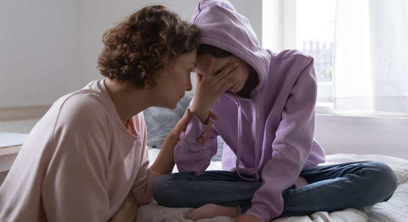 دراسة حديثة: الاكتئاب خلال المراهقة يخفض الأداء المعرفي على المدى الطويل